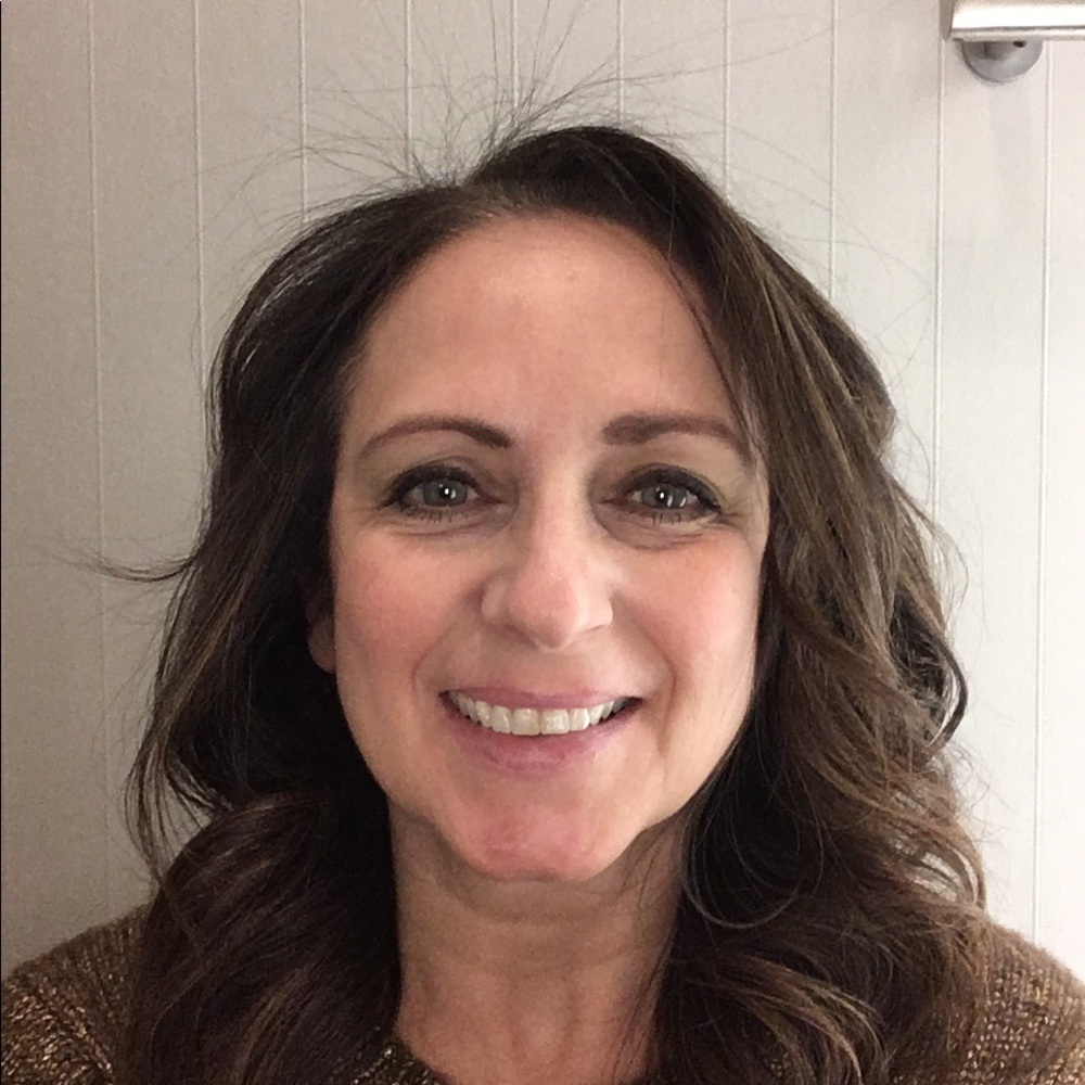 Meet your Posher, Yvette